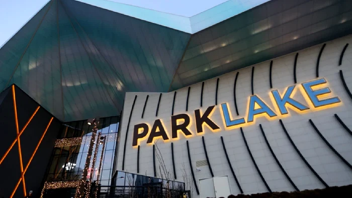 Park Lake a fost evacuat ieri în urma unei amenințări cu bombă Sursă foto: Inquam Photos