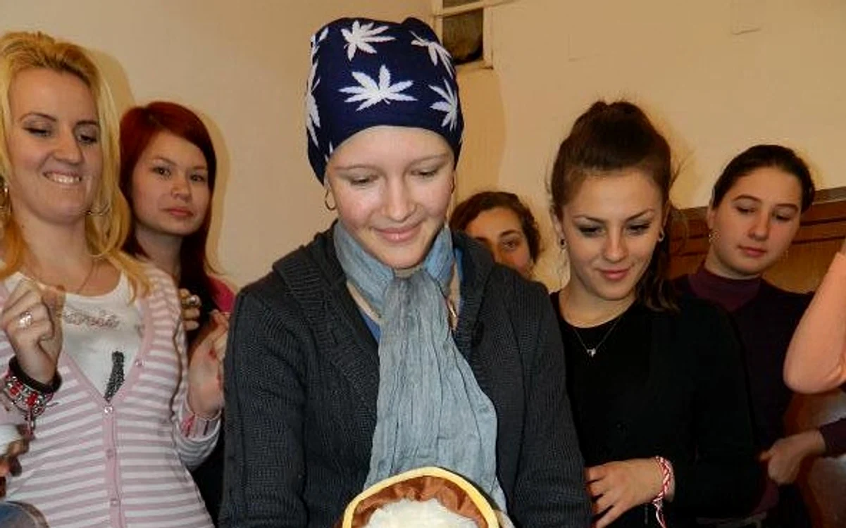 Majoratul Adelei, serbat la şcoală (sursa foto: Facebook)
