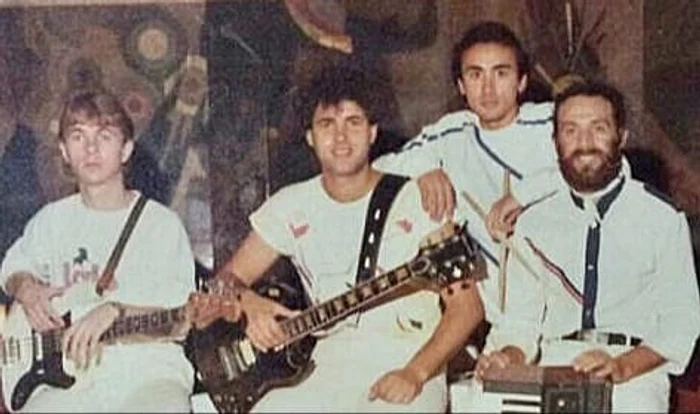 Ion Cercel (dreapta), alături de Marcel Pavel (al doilea din dreapta) în trupa Sistemfoto: arhiva personală