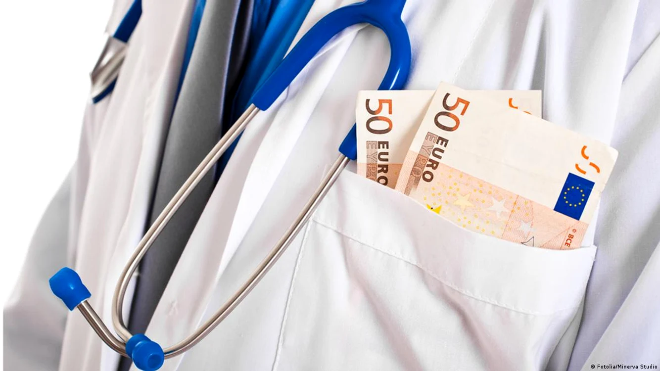 Un medic chirurg din Sibiu este cercetat pentru luare de mită. FOTO: Shutterstock 