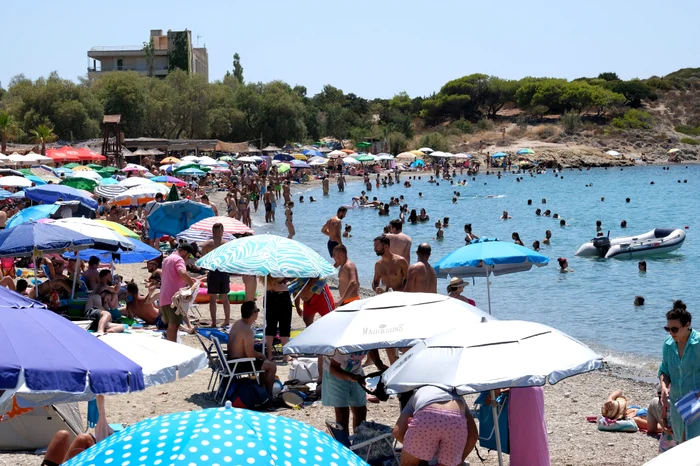 Saronida este în apropiere de Atena