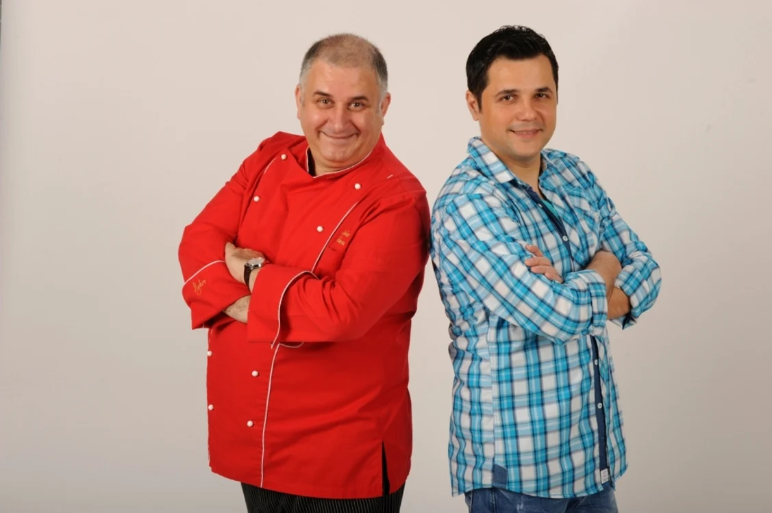 
    „Mama mea găteşte mai bine” - Cove şi Horia Vîrlan revin în forţă pe micile ecraneFoto: Prima TV  