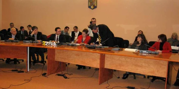 Contractul de execuţie pentru lucrări a fost desemnat azi la Braşov Foto. Flavia Cistian