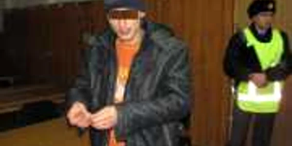 Botoşani: Tânăr drogat cu etnobotanice 