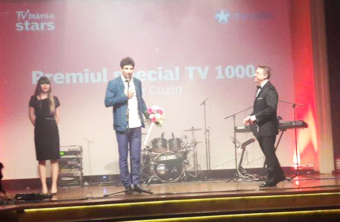 Actorul Toma Cuzin a fost deosebit de emoționat de premiul primit pe scena TV Mania Stars