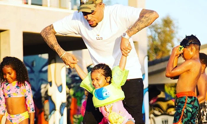 chris brown jpeg