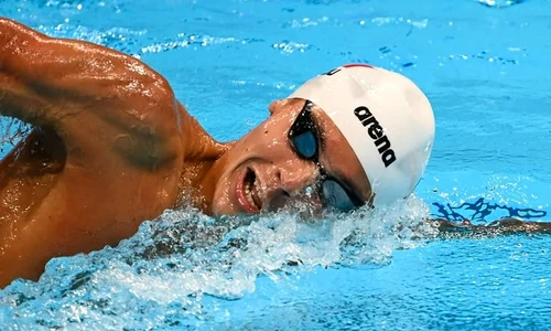 David Popovici campion mondial 200 m la Budapesta noul Michael Phelps (3) jpg