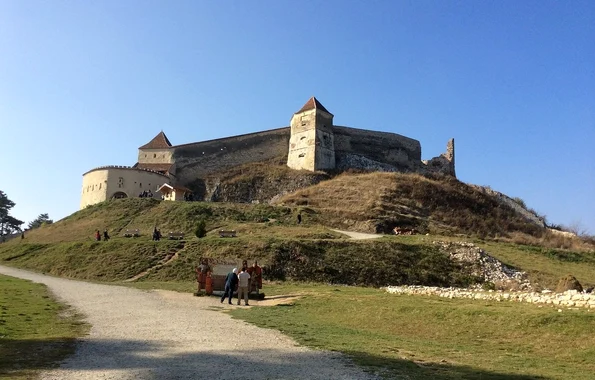 Cetatea Râșnov (foto: Pixabay)