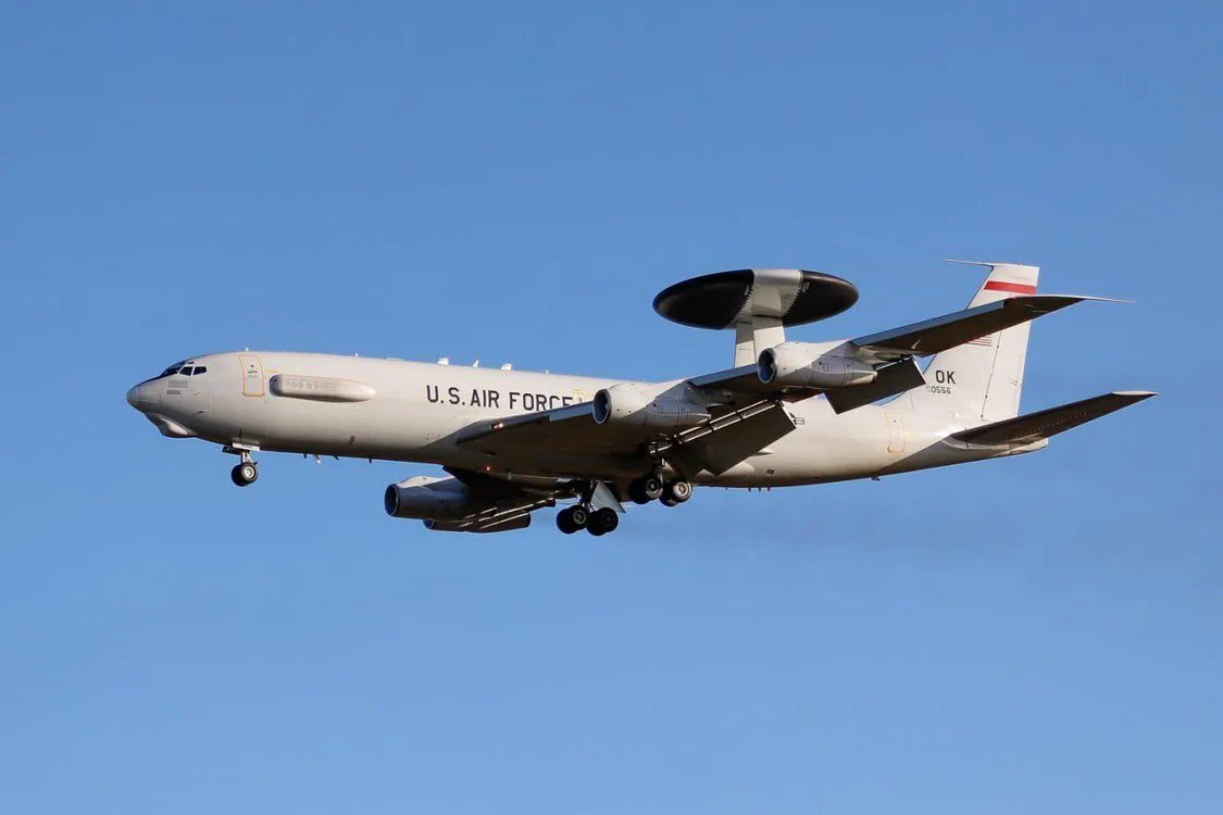 AWACS/FOTO:X