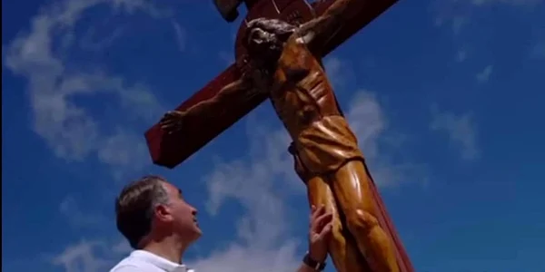 arsenecucrucea facebook jpg