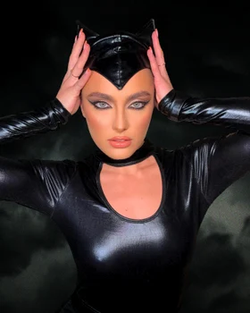 Alexia Eram s-a costumat în Catwoman de Halloween / Foto: Instagram