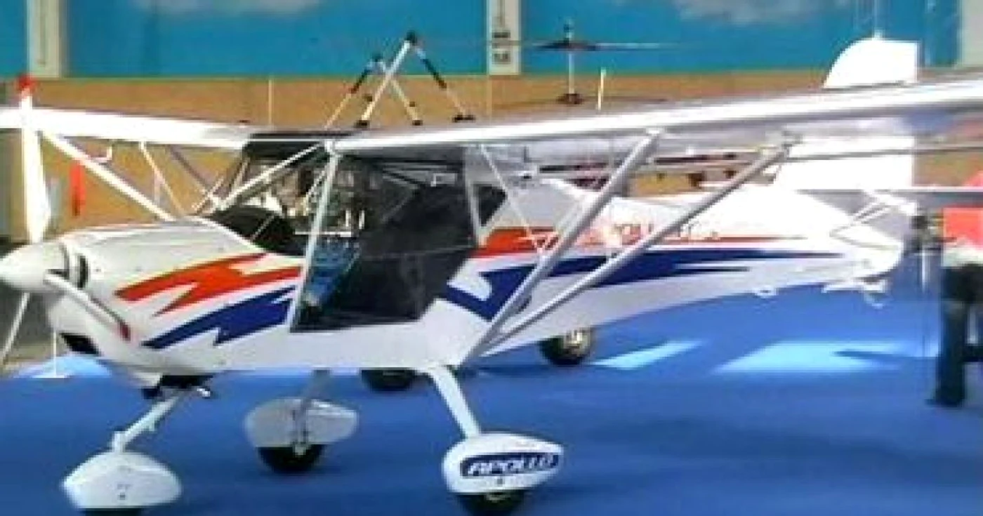Un avion de mici dimensiuni s-a prăbuşit în lacul Brăteni din Bistriţa Năsăud