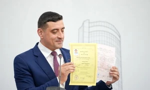 George Simion și-a prezentat diplomele FOTO Mediafax 