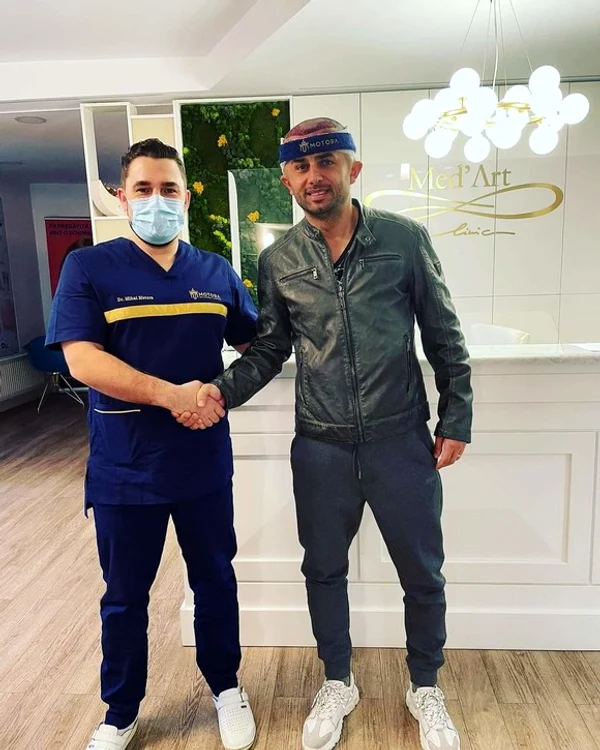 
    Nicolae Dică, alături de medicul Mihai Motorafoto: Facebook  