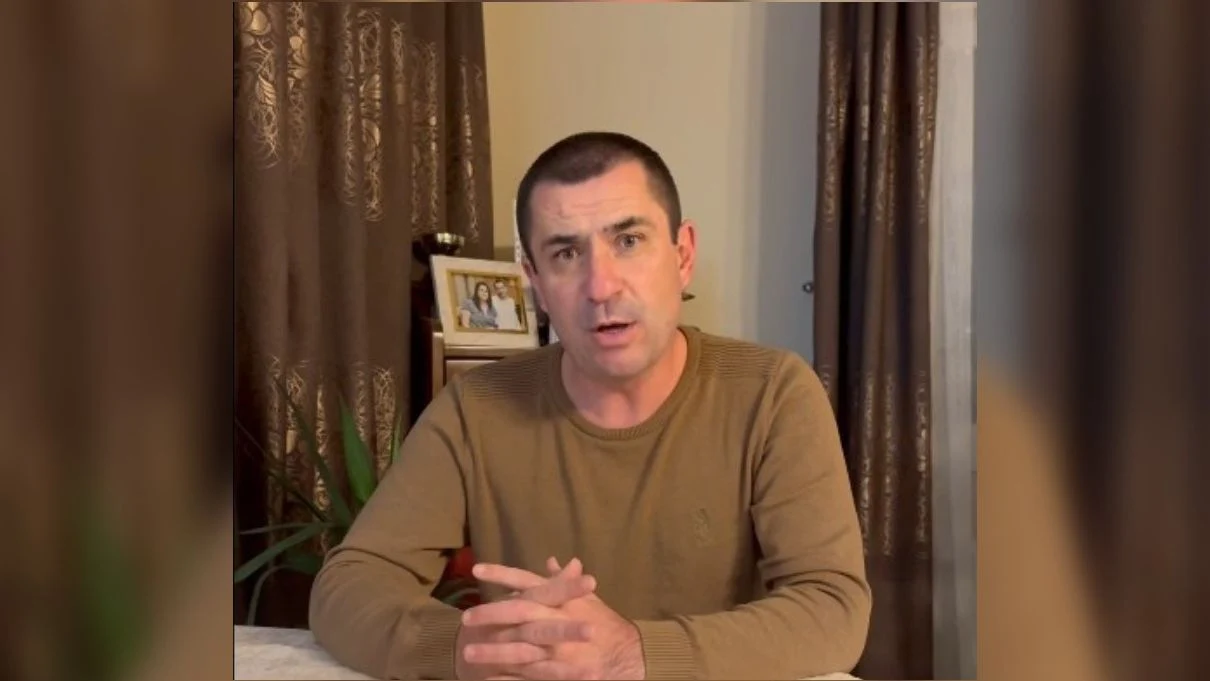 Primarul care a trimis imagini indecente unei fete de 13 ani, plasat în arest la domiciliu. Judecătorii au respins propunerea DIICOT de arestare preventivă