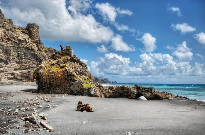 Montserrat, insulă distrusă în 1995 de o erupție vulcanică
