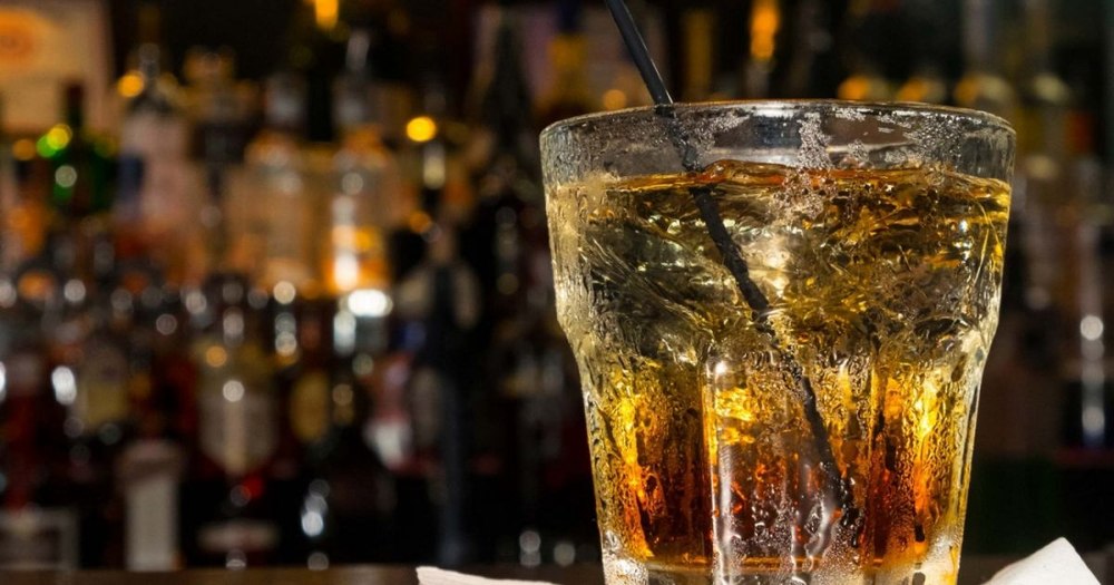 Unele băuturi alcoolice pot fi mai benefice decât altele. Sfatul nutriționiștilor
