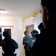 Tânăr din Hunedoara, reținut pentru incitare la ură și violență SURSĂ Poliția Română mp4 thumbnail png