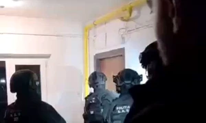 Tânăr din Hunedoara, reținut pentru incitare la ură și violență SURSĂ Poliția Română mp4 thumbnail png