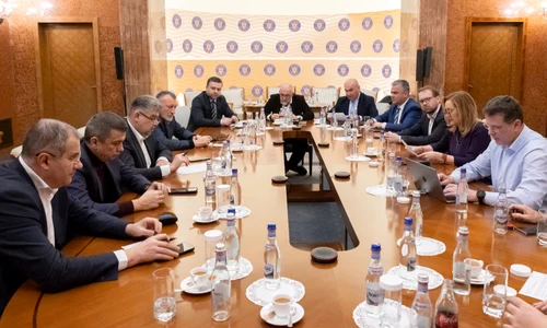 foto pnl negocieri guvern jpg