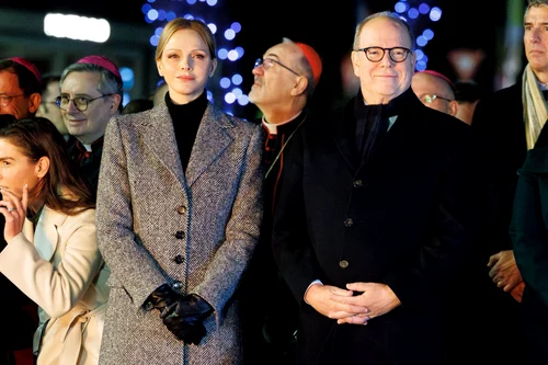 Familia Princiară de la Monaco la procesiunile în onoarea Sf Devota