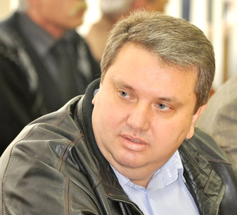 
    Şeful Consiliului Judeţean Mehedinţi este acuzat de corupţie  