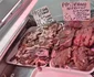 Prețurile la pastramă, în Piața Obor din București 