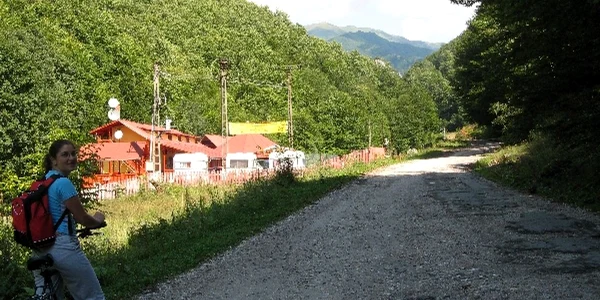 Turiștii pot merge la munte pe bani puțini