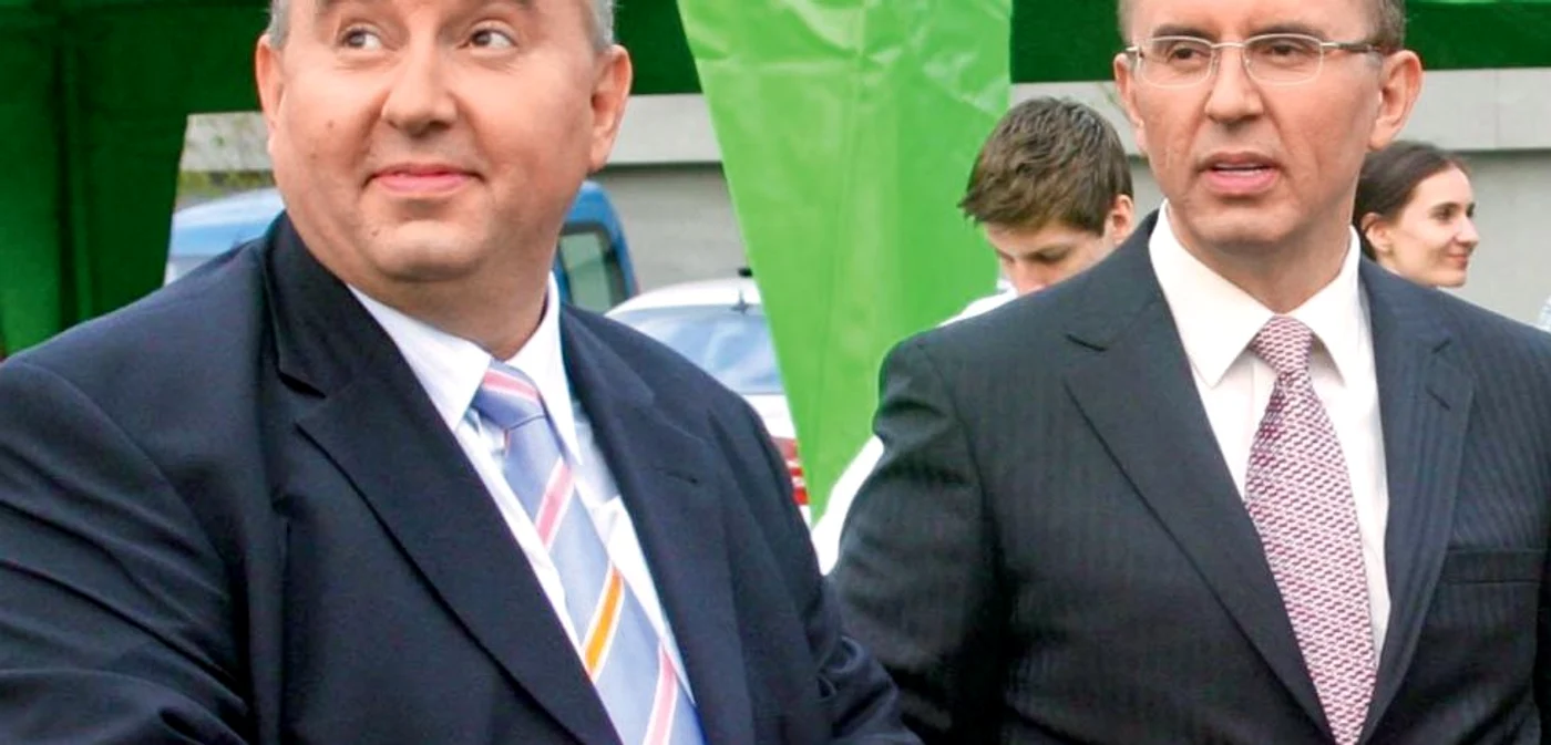 Fraţii Viorel şi Ioan Micula (de la stânga la dreapta)