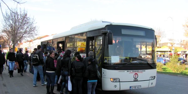 Autobuzele Alitrans vor face curse doar în weekend