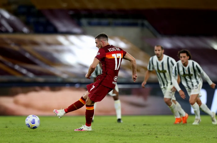 
    AS Roma și Juventus Torino au jucat pe Stadionul Olimpic care a fost aproape golFoto: Guliver / GettyImages  