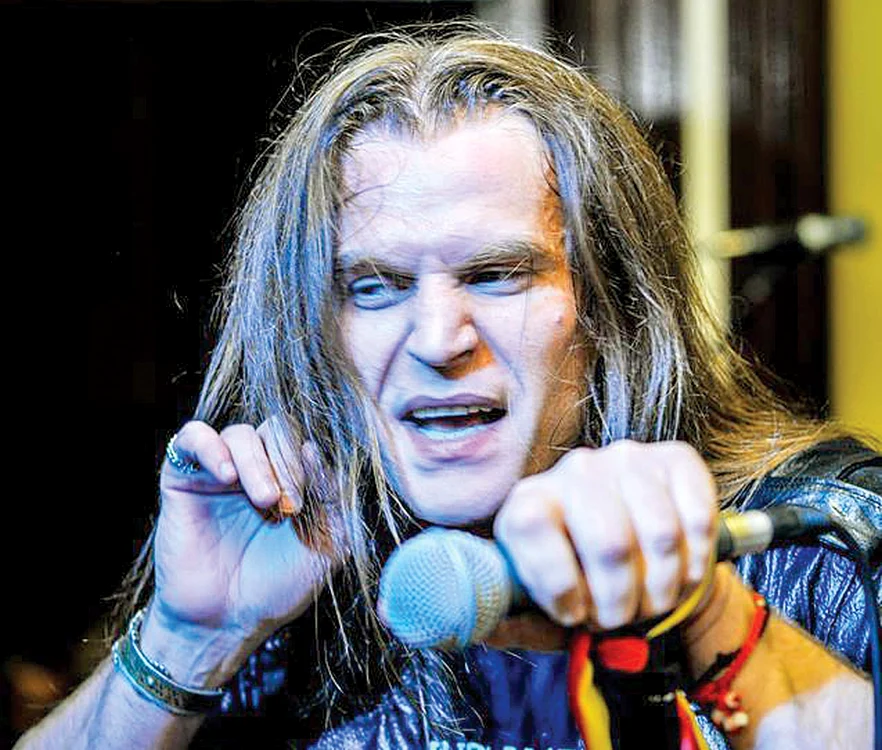 …Rafael pleacă