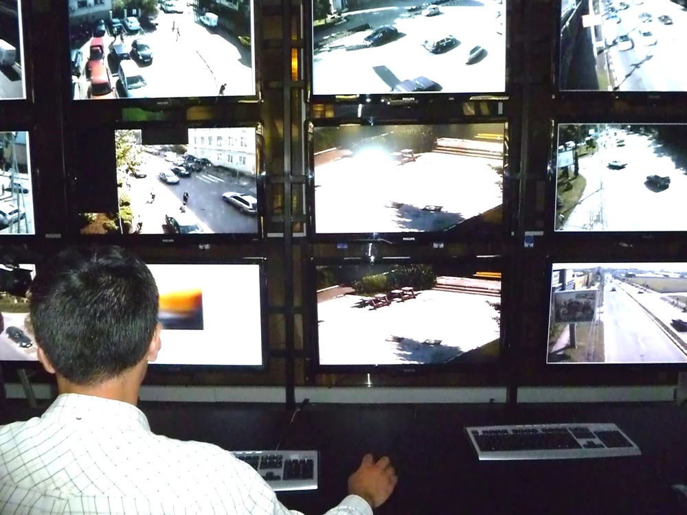 Un număr de 14 monitoare se află în dispeceratul Poliţiei Locale