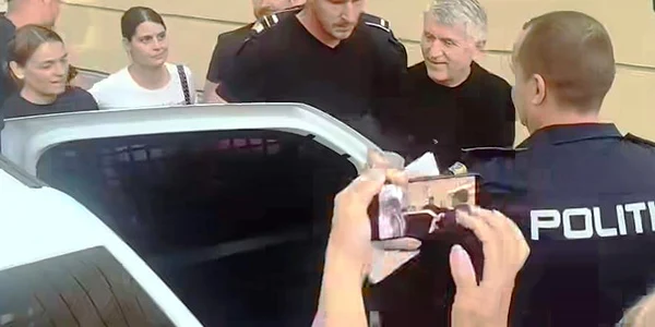 pomohaci arestat jpg