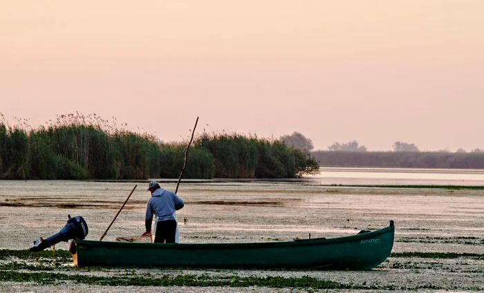 Pescar din Delta Dunării FOTO ARBDD