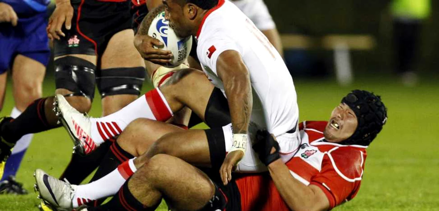 Meciul Tonga - Japonia a fost aprig, dictându-se trei eliminări temporare * Foto: Reuters