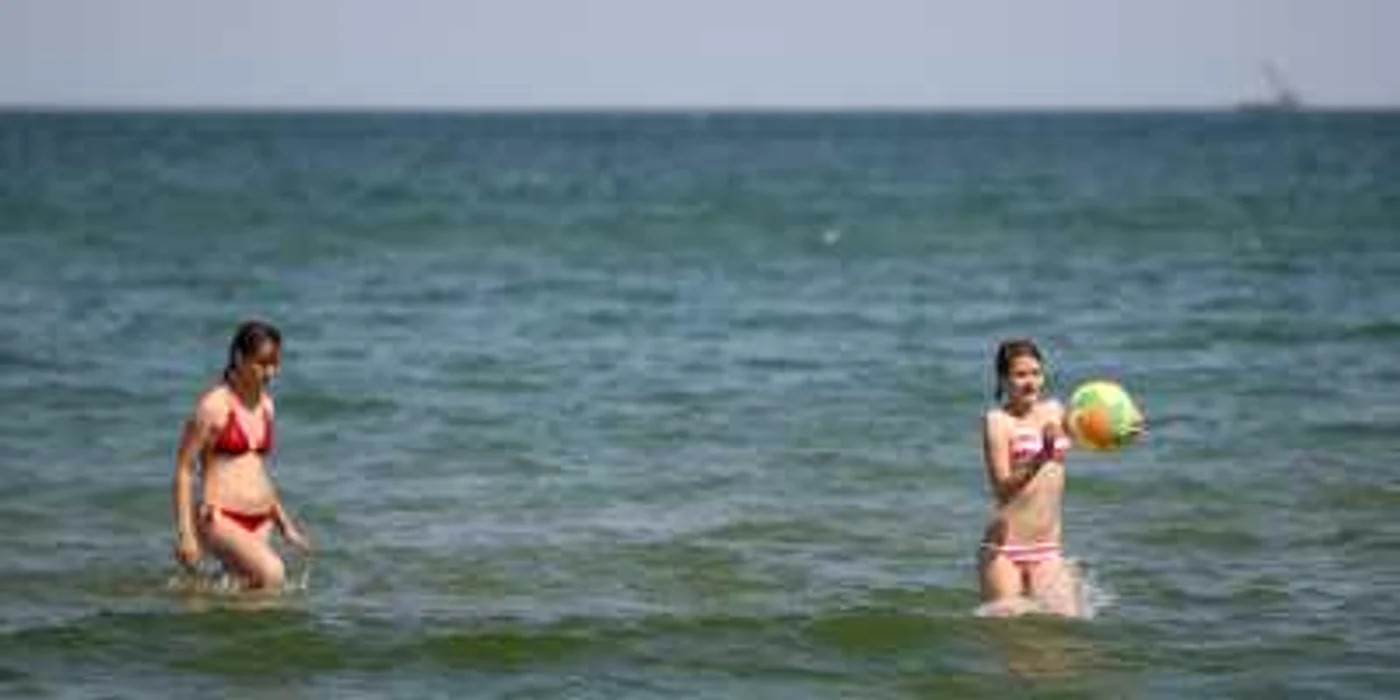 Turiştii se vor îmbăia într-o apă mai curată