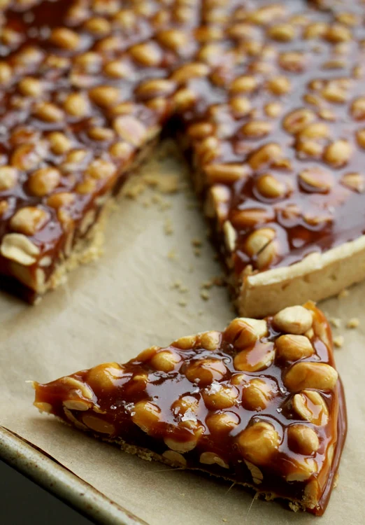 1 tarta cu alune si caramel jpg jpeg
