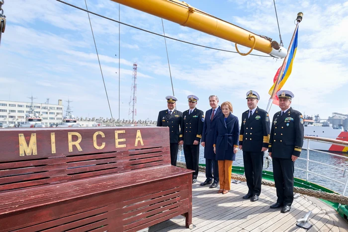 Majestatea Sa Margareta și Principele Radu, la bordul Navei Școală Mircea FPTO FB Familia Regala a Romaniei 13 jpg