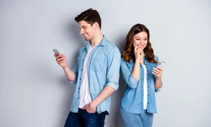 Mesaje text, relatie, foto shutterstock jpg