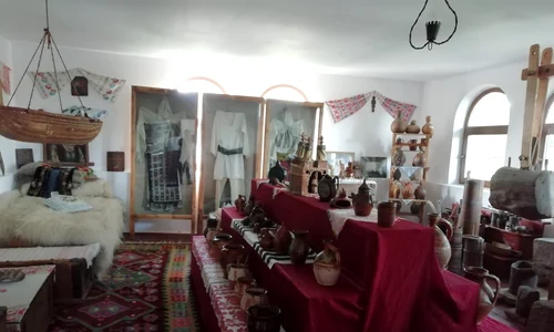 Muzeul Satului Musatesti 07 foto CJ Arges jpg