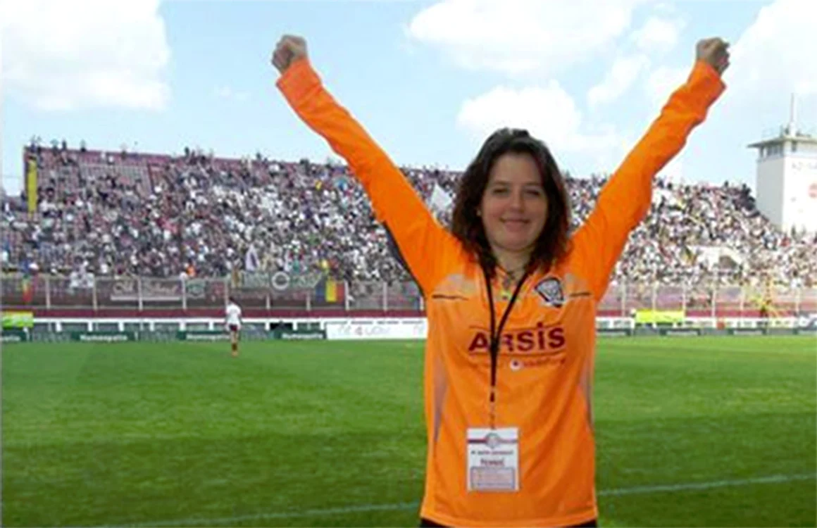 Adina era un suporter înfocat al "alb-vişiniilor"Foto: Facebook / Rapid Bucharest