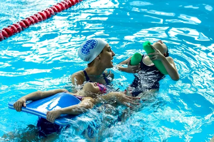 Copiii sunt sprijiniţi în activităţile lor