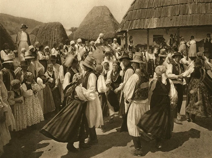 Obiceiuri româneşti vechi. FOTO: Foto: Facebook Istorie românească în fotografii