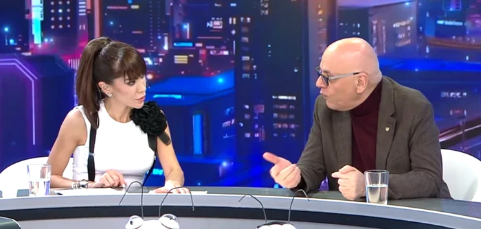 Raed Arafat, primul invitat al Denisei Rifai la Antena 1. Foto: captură video