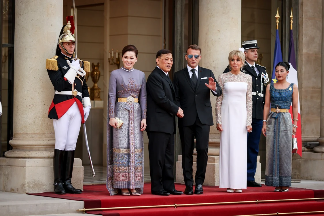 Emmanuel Macron și Brigitte Macron la dineul de stat pentru Regele Rama X al Thailandei și Regina Suthida profimedia 1113389648 jpg