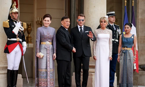 Emmanuel Macron și Brigitte Macron la dineul de stat pentru Regele Rama X al Thailandei și Regina Suthida   profimedia 1113389648 jpg