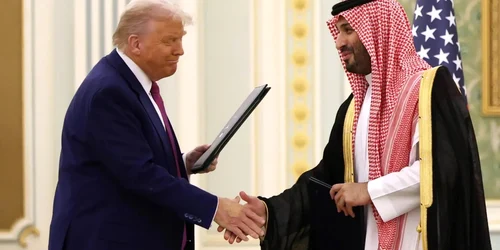 Trump in Arabia saudita foto X jpeg