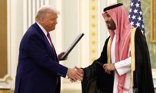 Trump in Arabia saudita foto X jpeg