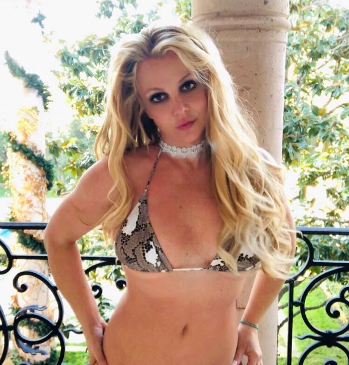 3 britney spears ghips 1 jpg jpeg